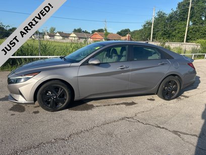 Used 2022 Hyundai Elantra SEL w/ Convenience Package