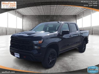 New 2024 Chevrolet Silverado 1500 Custom Trail Boss w/ LPO, Dark Essentials Package