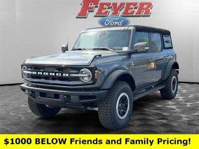 New 2024 Ford Bronco Outer Banks w/ Sasquatch Package