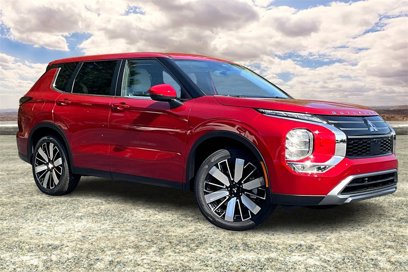 New 2025 Mitsubishi Outlander SE