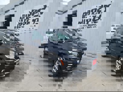 New 2025 Chrysler Pacifica Select