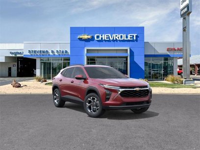 New 2025 Chevrolet Trax LT w/ Sunroof Package