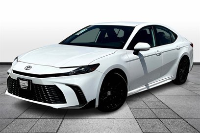 Used 2025 Toyota Camry SE