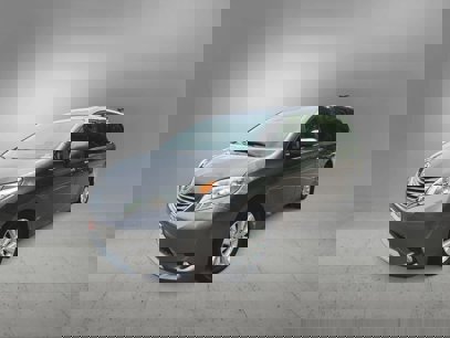 Used 2012 Toyota Sienna XLE