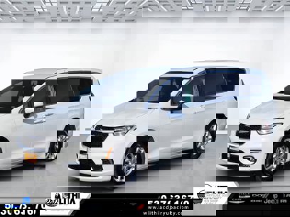 Used 2023 Chrysler Pacifica Touring-L