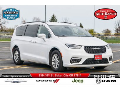 Used 2022 Chrysler Pacifica Touring-L