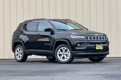 New 2025 Jeep Compass Latitude w/ Sun and Sound Group