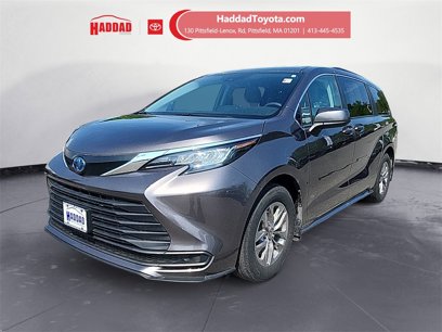 Used 2023 Toyota Sienna LE