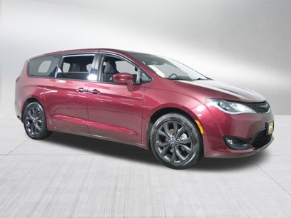 Used 2020 Chrysler Pacifica Touring w/ Advanced Safetytec Group