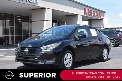 New 2025 Nissan Versa S w/ Trunk Package