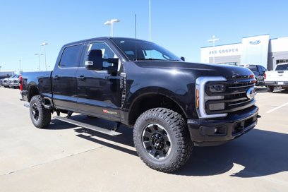 New 2025 Ford F250 Platinum w/ Tremor Off-Road Package