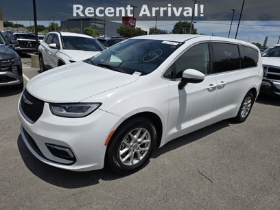 Used 2023 Chrysler Pacifica Touring-L