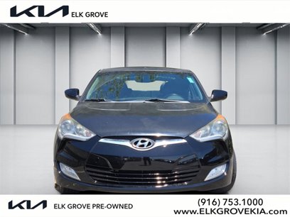 Used 2014 Hyundai Veloster w/ Style Package 02