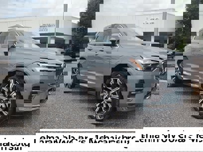 Certified 2023 Volvo XC60 B5 Ultimate w/ Climate Package