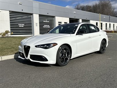 New 2025 Alfa Romeo Giulia Sprint w/ Driving Assist Package