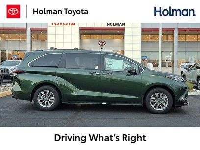 New 2025 Toyota Sienna XLE