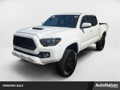 Used 2017 Toyota Tacoma TRD Sport w/ Tow Package (A/T)
