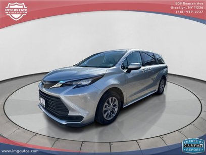 Used 2022 Toyota Sienna LE