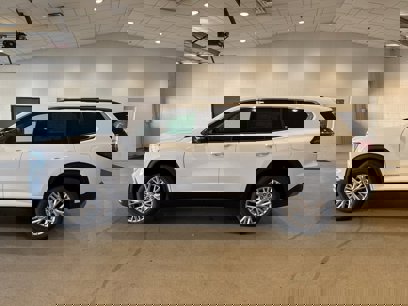 New 2025 GMC Acadia Elevation w/ Elevation Premium Package