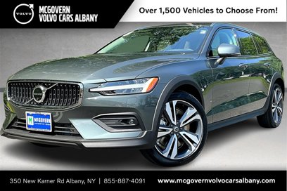 New 2026 Volvo V60 B5 Cross Country Plus w/ Protection Package Premier