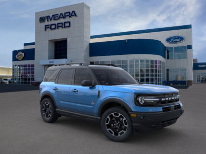 New 2024 Ford Bronco Sport Outer Banks w/ Tech Package