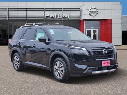 New 2025 Nissan Pathfinder SL w/ Black Appearance Package
