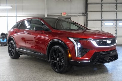 New 2025 Cadillac Optiq Sport 2 w/ LPO, ONYX Package