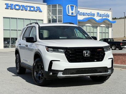 New 2025 Honda Pilot TrailSport