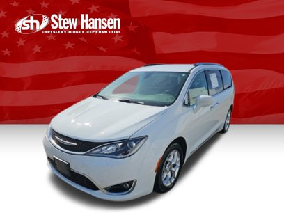 Used 2017 Chrysler Pacifica Touring-L Plus w/ Tire & Wheel Group