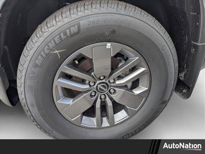 New 2025 Nissan Frontier SV w/ SV Convenience Package