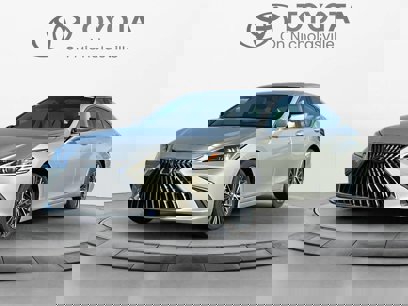 Used 2023 Lexus ES 300h w/ Premium Package