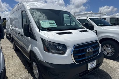 New 2025 Ford E-Transit 148 Medium Roof