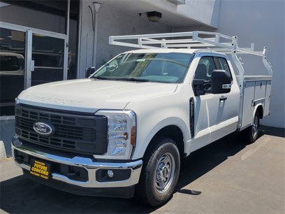 New 2025 Ford F250 XL w/ XL Chrome Package