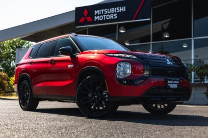 New 2025 Mitsubishi Outlander SEL Black Edition