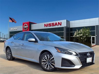 Used 2023 Nissan Altima 2.5 SV