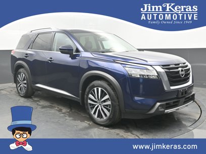 Used 2022 Nissan Pathfinder Platinum w/ Cargo Package