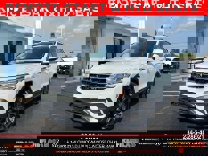 New 2024 Volkswagen Tiguan SE