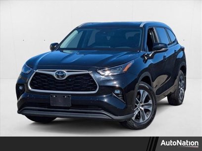 Used 2023 Toyota Highlander XLE