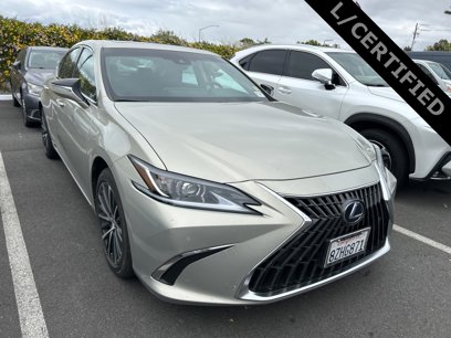 Used 2022 Lexus ES 300h w/ Premium Package