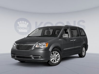 Used 2016 Chrysler Town & Country Limited w/ Trailer Tow Group