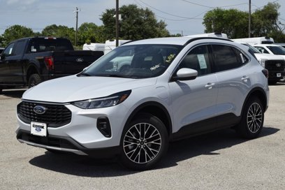 New 2025 Ford Escape SE