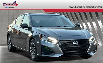 Used 2024 Nissan Altima 2.5 SV