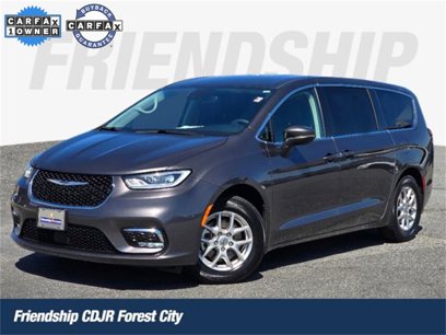 Used 2023 Chrysler Pacifica Touring-L