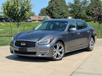 Used 2017 INFINITI Q70 L 3.7 w/ Deluxe Touring Package