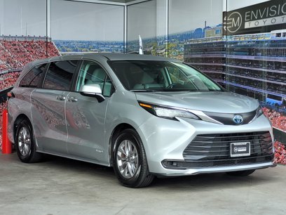 Certified 2021 Toyota Sienna LE