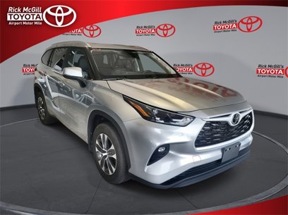 Used 2024 Toyota Highlander XLE