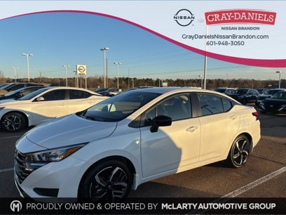 New 2025 Nissan Versa SR w/ Trunk Package