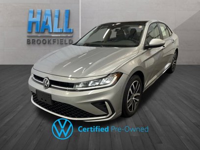 Certified 2025 Volkswagen Jetta SE w/ Sunroof Package