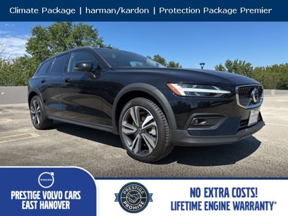 Used 2025 Volvo V60 B5 Cross Country Plus w/ Protection Package Premier