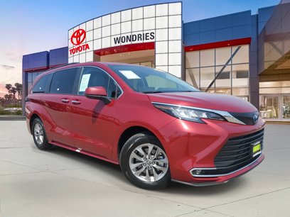 Used 2023 Toyota Sienna XLE
